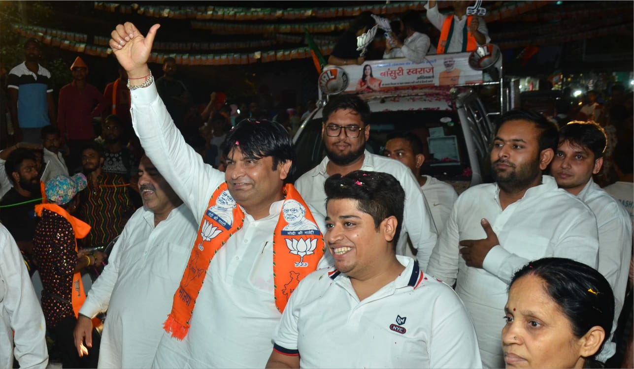 ये प्रेम भाजपा की प्रचंड जीत का प्रमाण है।